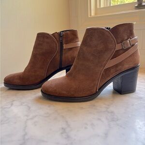 Cordani suede booties